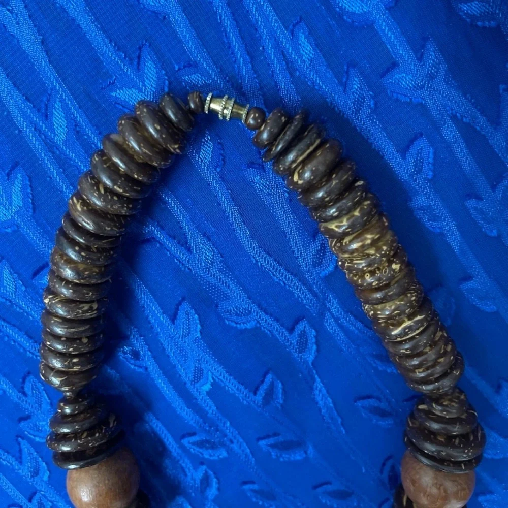 Necklace (Wood Beads/EUC) - Picture 3 of 3